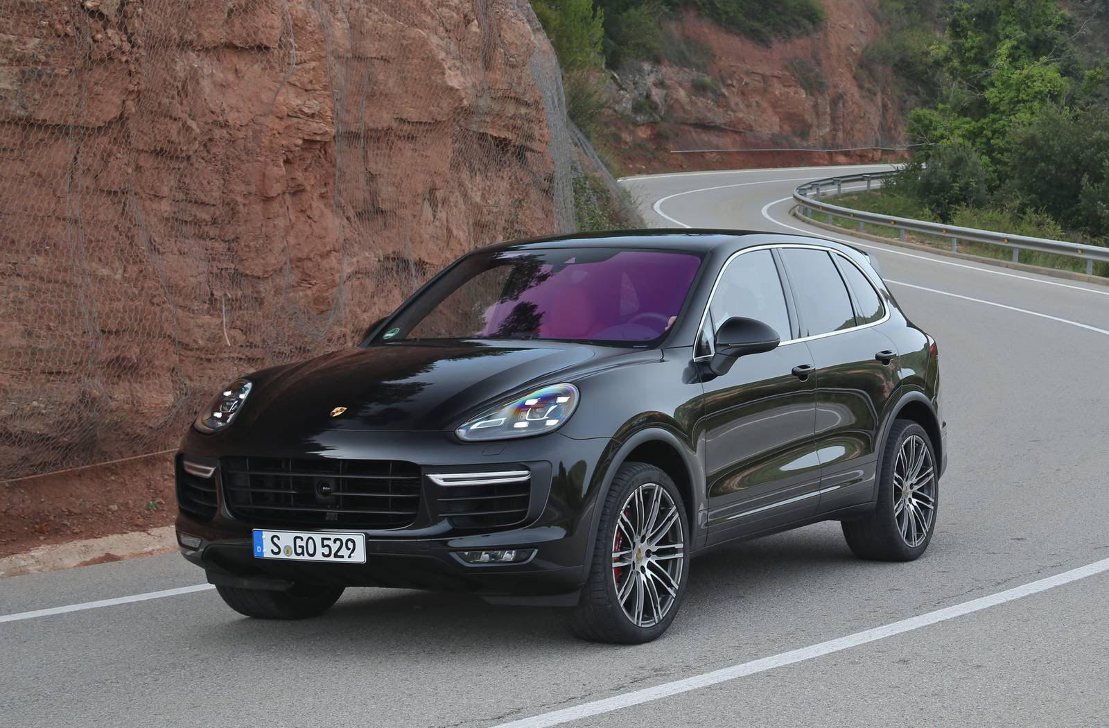 Региональные авторынки: в сегменте «люкс» лидирует Porsche Cayenne