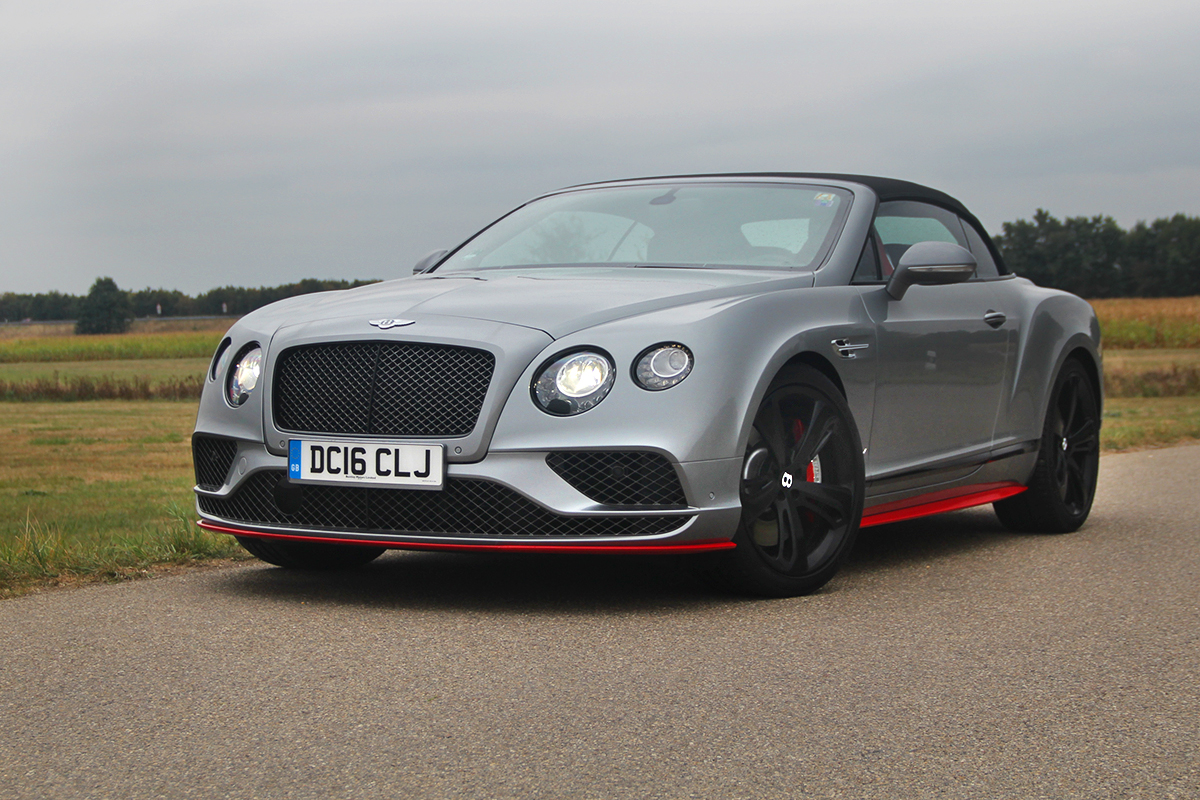 Ria bentley. Bentley Continental gt 2015 Black. Bentley Continental gt тонированная. Bentley Continental gt Offroad.